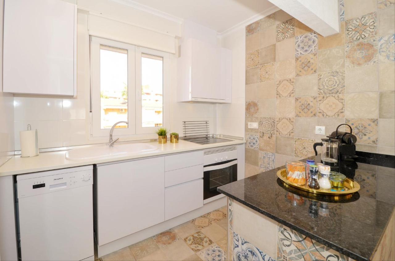 Punta Prima Pleasure With Private Parking In A Gated Community Close To The Beach Torrevieja Exterior photo